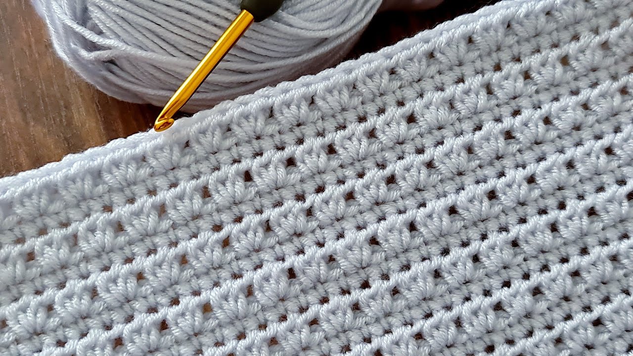Magnificent crochet knitting pattern that is very easy to make for beginners.