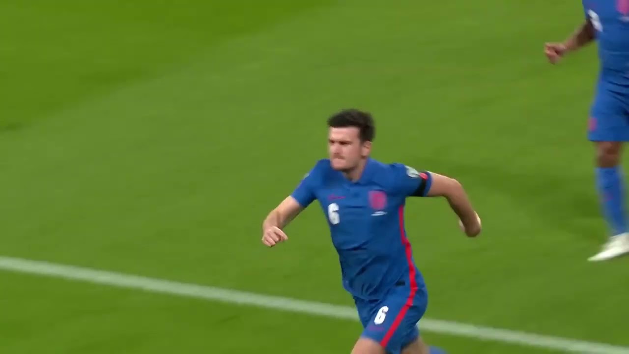 Maguire Knee Slide {Free 4K Clip for Edits}