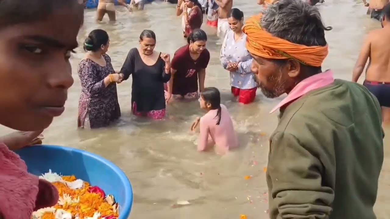 Maha  Kumbh Mela 2025 Triveni Sangam Ghat Ganga snan video 6