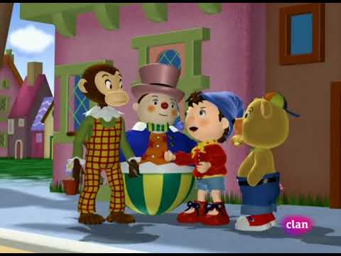Make Way for Noddy | Noddy & the Funny Pictures [US Dub]