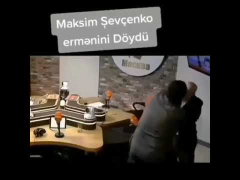 Maksim Sevcenko ermeni muxbiruni sapalaqladi beyenin qiy dunya gorsun zehmet olmasa