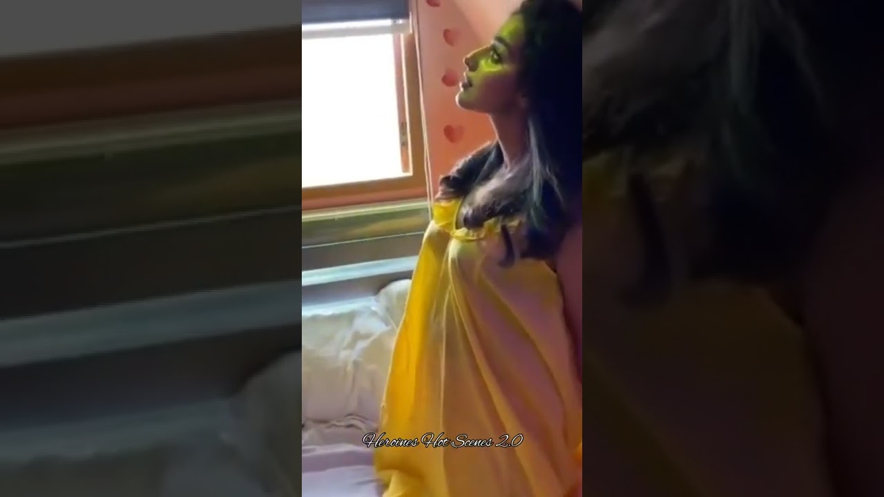 Malavika Menon Hot