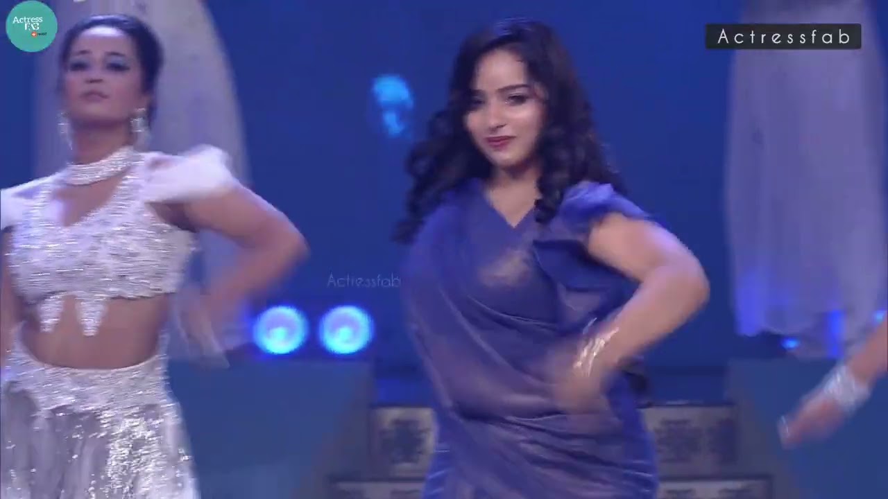 Malavika Menon Mazhavil Entertainment Awards Performance #malavikamenon #mea2024
