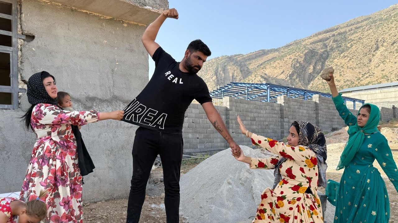 Malik Casts Maryam Out 😢 | She Finds Refuge in Family’s Arms 🏠❤️