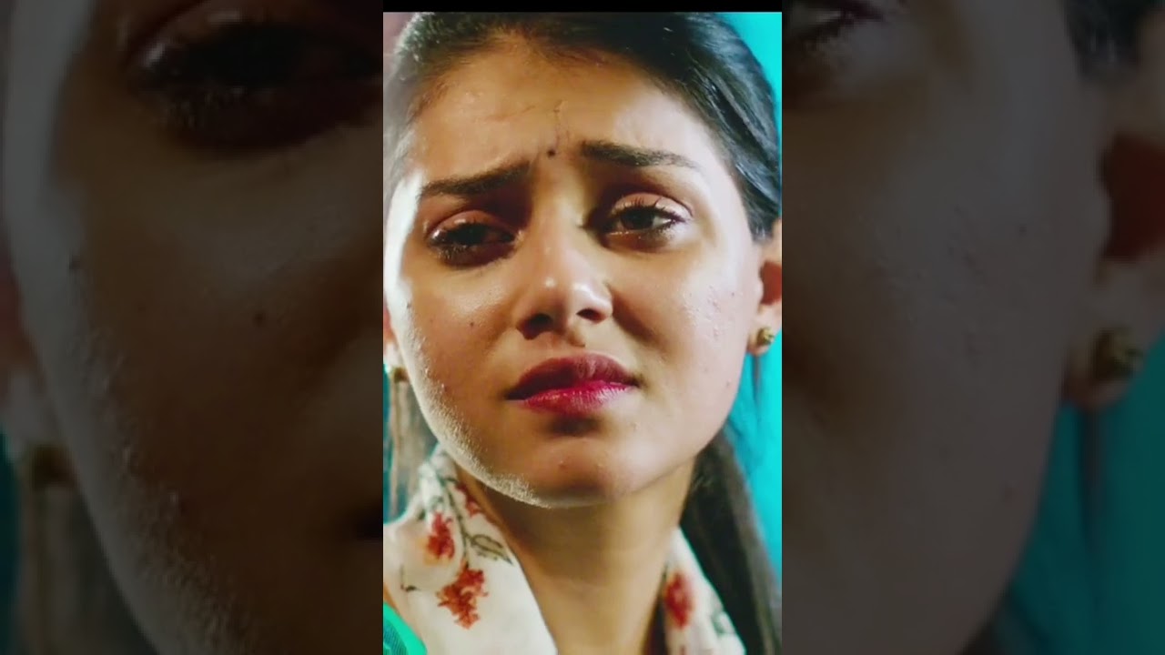 Mallika Singh kiss