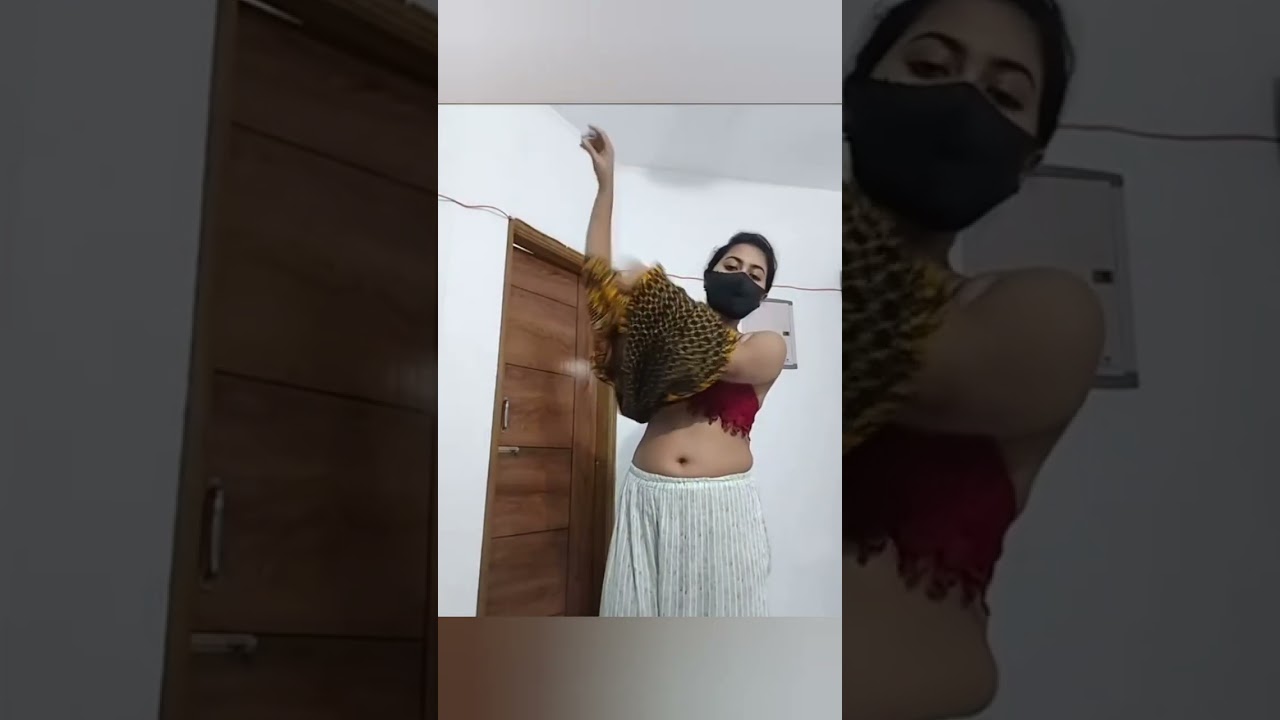 MALLU AUNTY HOT LIVE 🔥