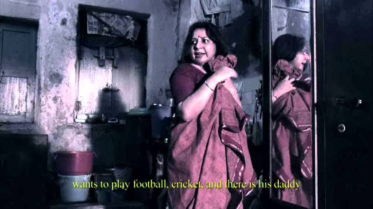 Mallu Aunty Remove Saree in Front of Young Boy