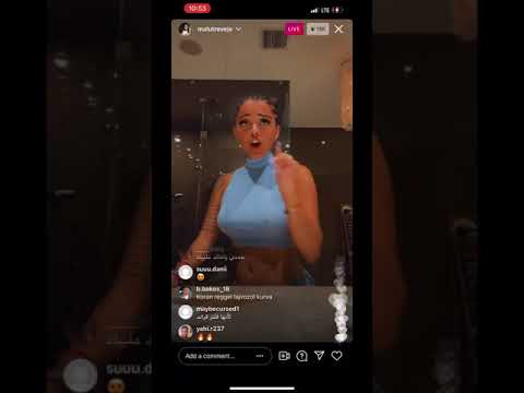 Malu Trevejo Twerking in the Bathroom