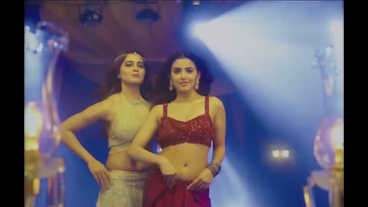Malvika Sharma Dance | Thiyagi boys from Coffee with Kadhal❤️ #Actress #devathai #shorts
