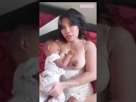 Mama muda menyusui bayinya dengan kedua asi | Cara menyusui bayi dengan baik dan benar