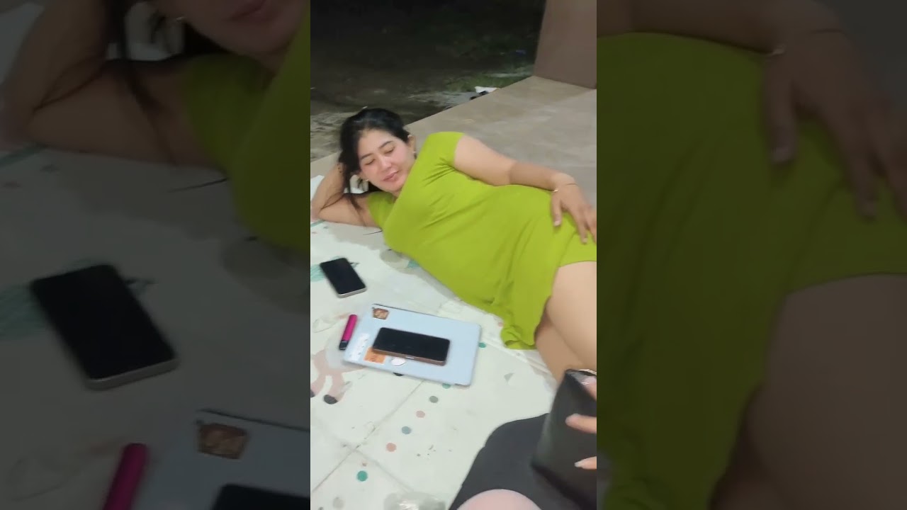 Mama tiri menggoda #sunda #mama #muda #cantik #seksi #stepmom #basah #semok #montok #hot #cewek