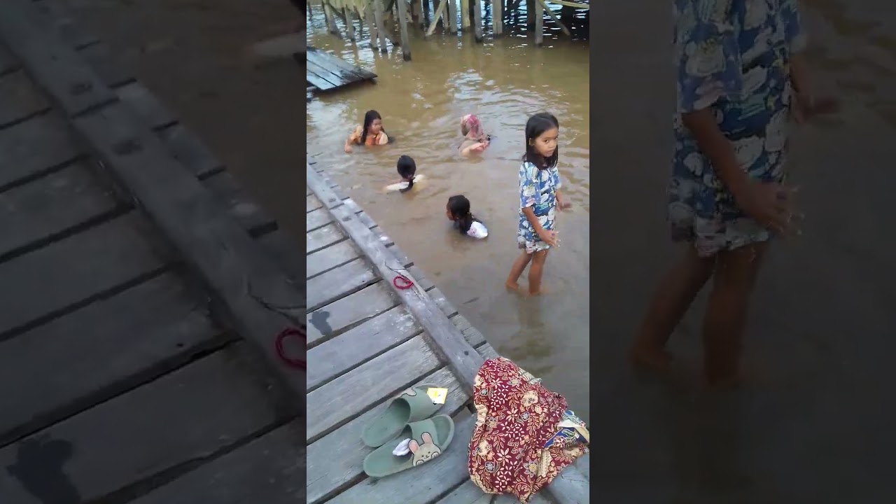 mandi sungai mahakam malah ada yang berak 😂😂😂😂😅😅😅 mara sih 😡 tapi kan bapak bapak lagi 😧😧