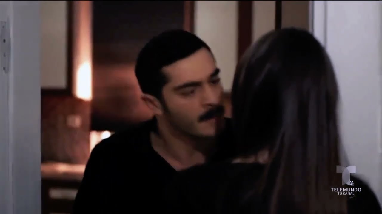 Maraşlı Alina Boz & Burak Deniz Azdırıcı  Öpüşme Sahnesi