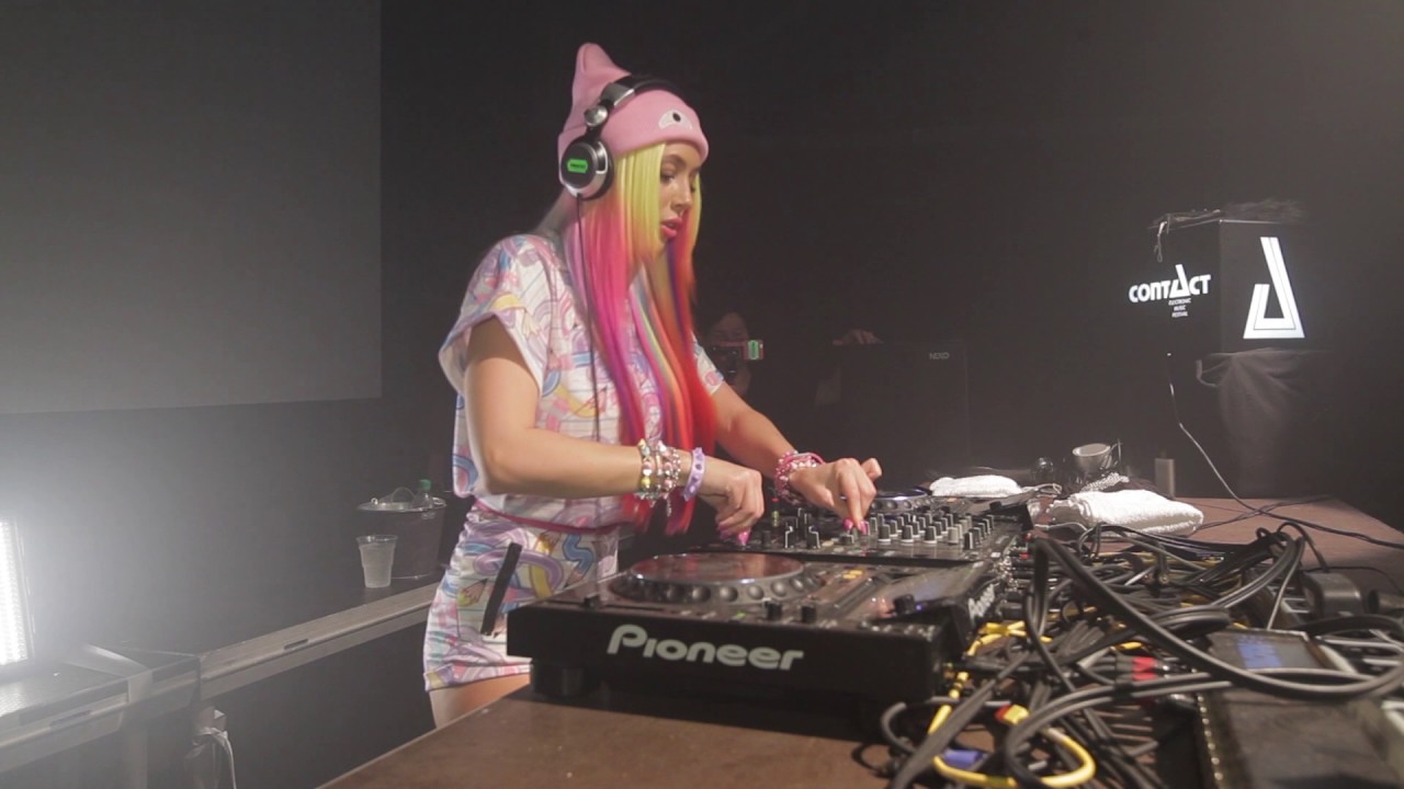 Marika Rossa: closing set at Contact Festival Munich in Zenith hallen, Germany