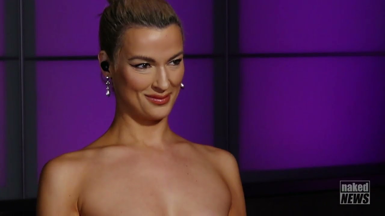 Marina Valmont & Whitney St. John are your Weekend Hosts & they're talking Sexy Vacations!