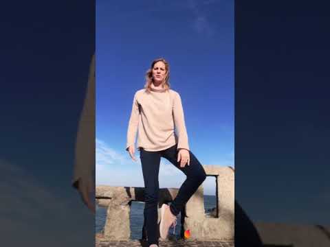 Marling yoga sexy