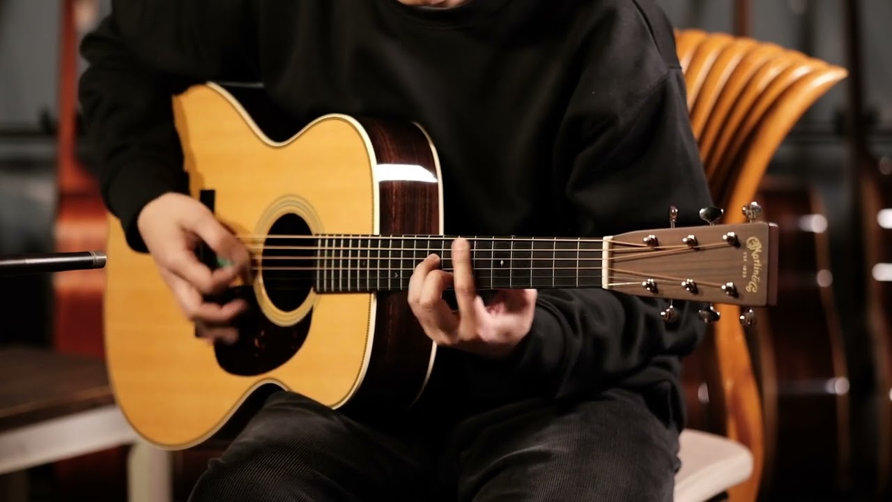 Martin OM-28 vs 000-28