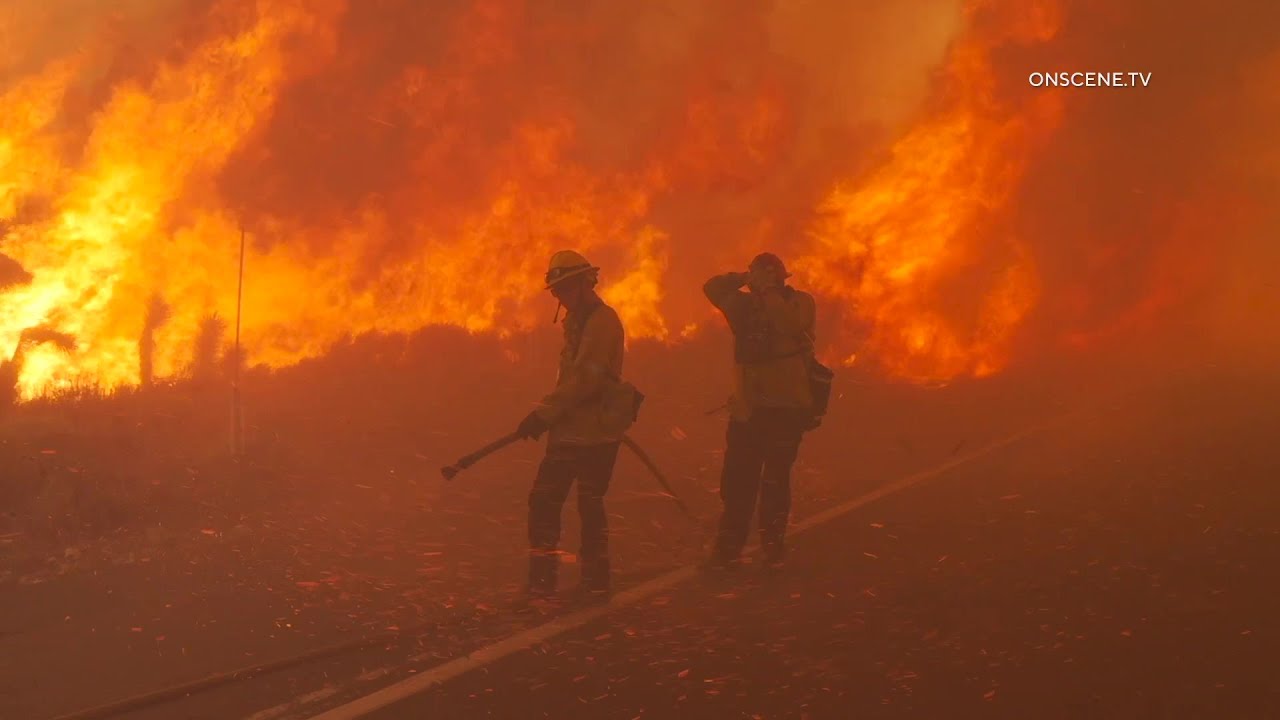Massive Flames Overtake Highway 2 At The Sheep Fire | Wrightwood