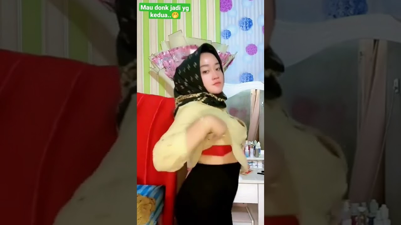 Mau ga nii   siniih sama aku Aulia salsa marpaung short