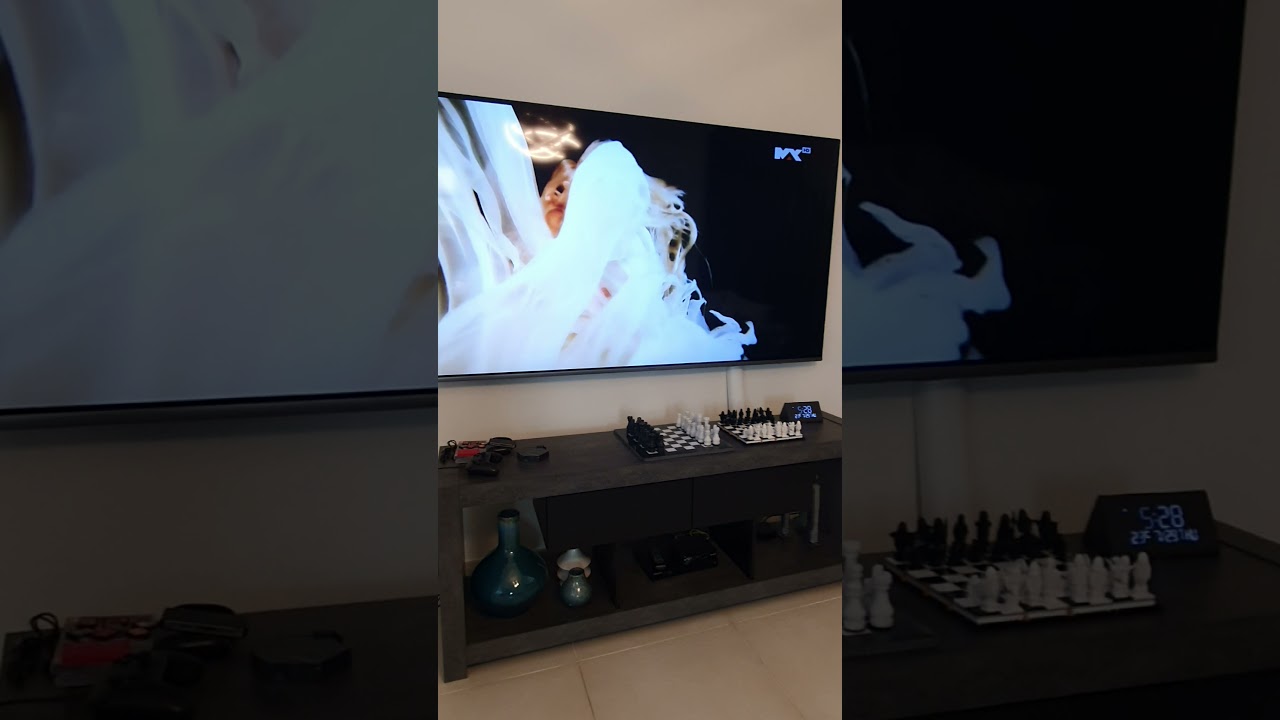 MBC Max ident 3 white lady