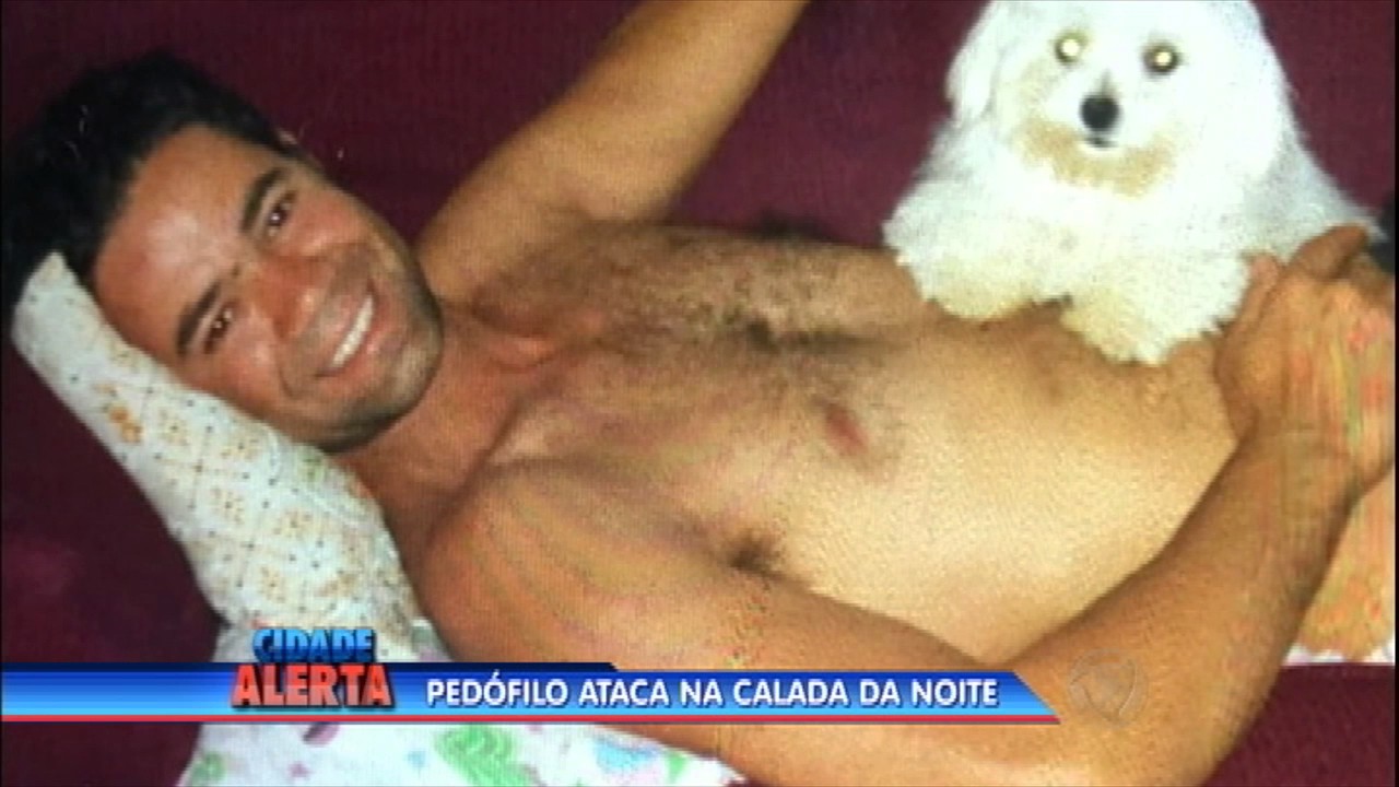 Mãe esconde câmera e flagra marido abusando da filha