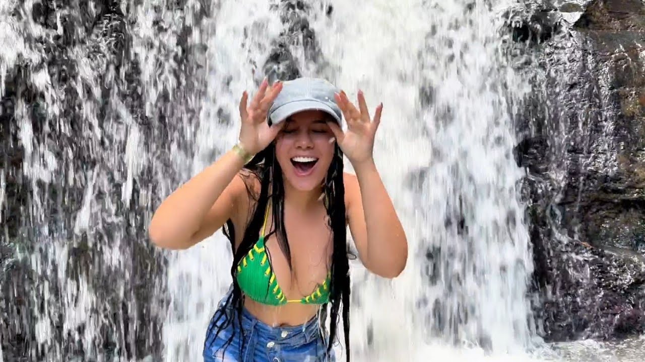 Me meto en el chorro de las cascadas-Marta María Santos