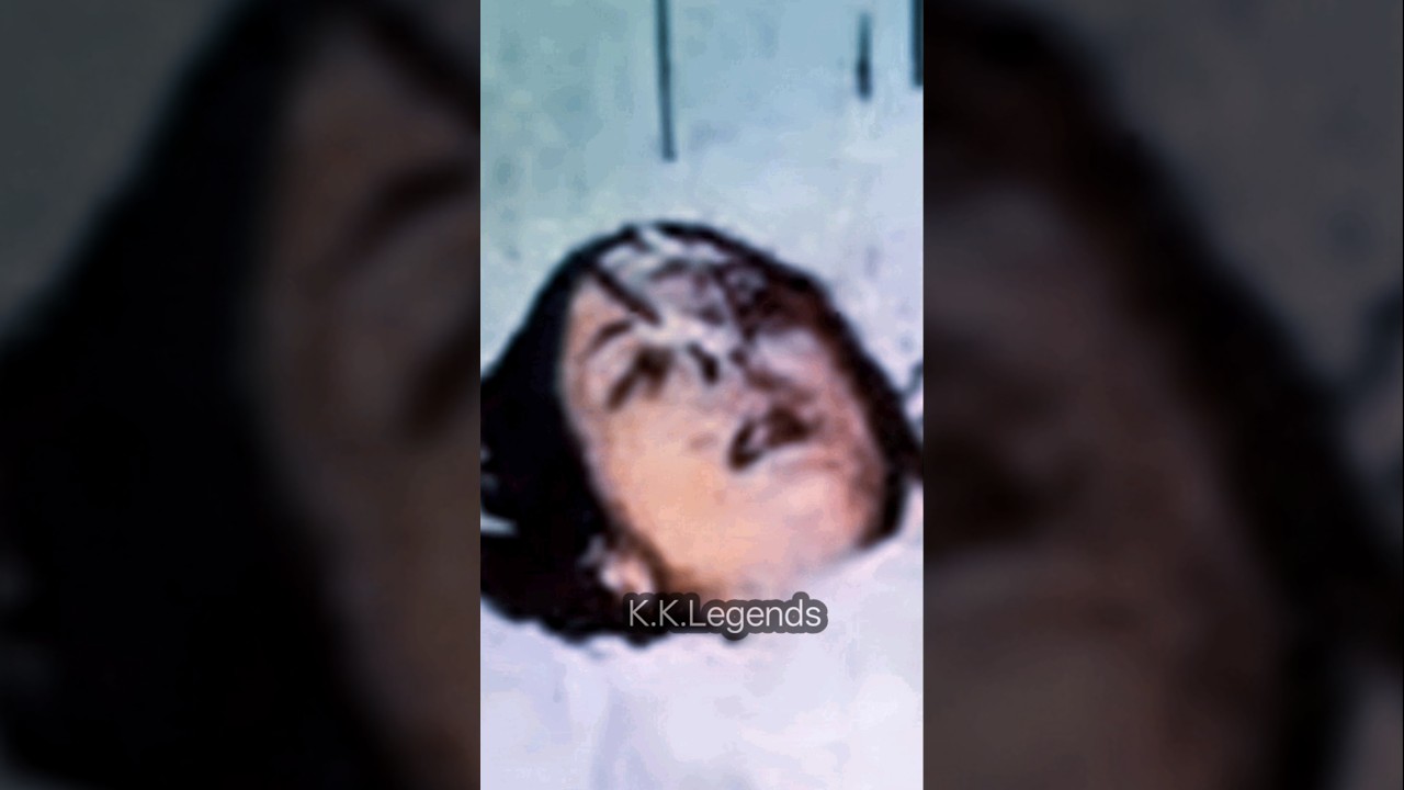 Meena Kumari's last journey.