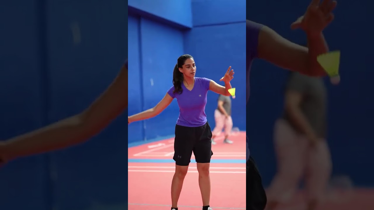 meenakshi chaudhary yoga #meenakshichaudhary #meenakshi