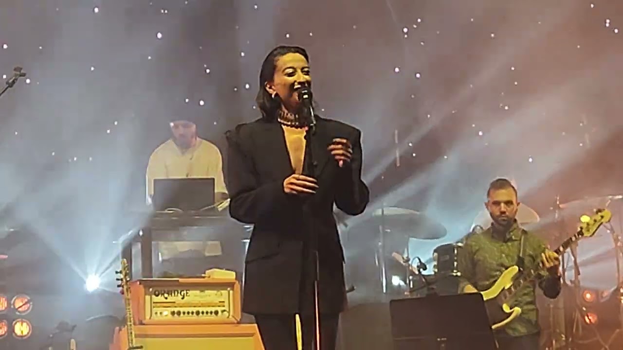 Melike Şahin - İnce İnce Bir Kar Yağar (Air Anatolia @ZorluPSM 2022)