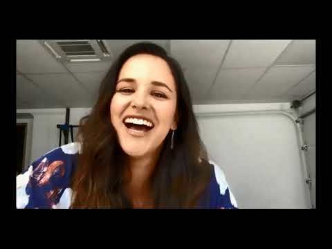 Melissa Fumero on kissing Andy Samberg
