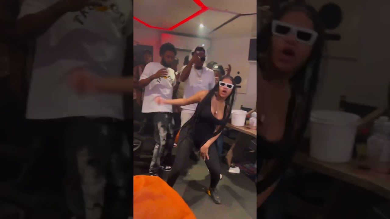 MellowRackz and Ding Dong Previews new song show off !!