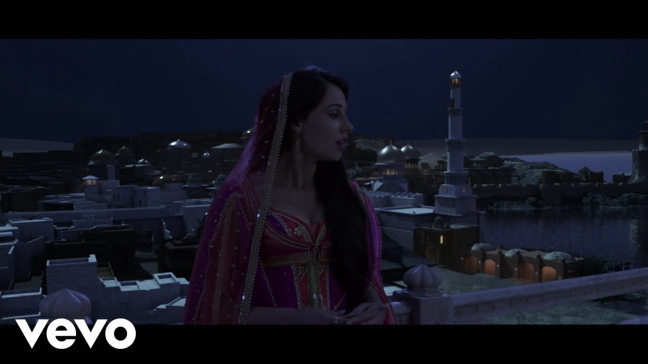 Mena Massoud, Naomi Scott - Desert Moon (From 