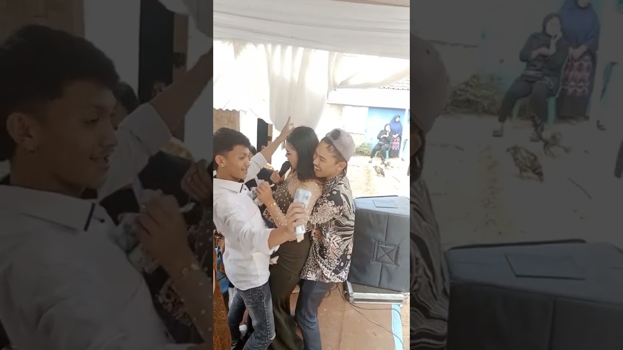 menang banyak nih #shortsviral #dangdutkoplo #biduancantik