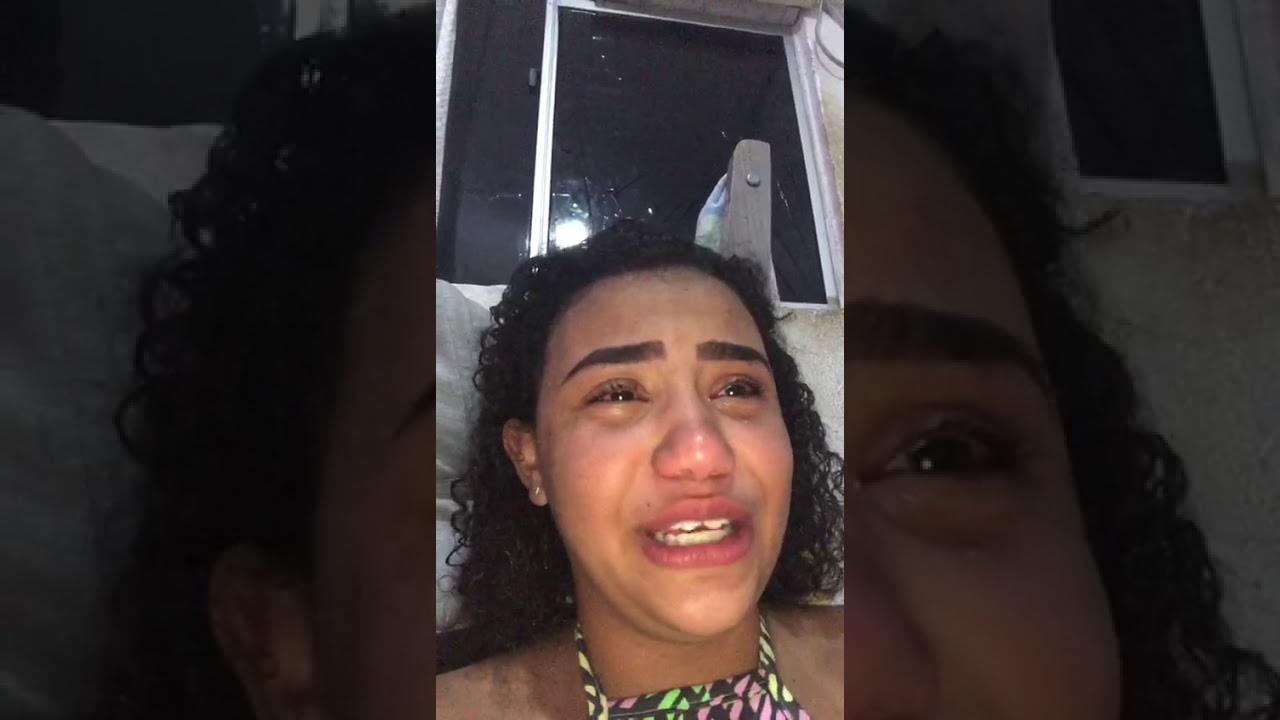 Menina querendo fazer amor com alguém