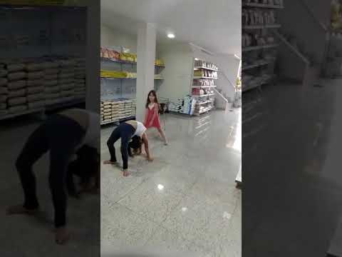 Meninas elasticas