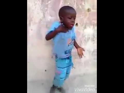 Menino dançando kkkkkkkkkkkk