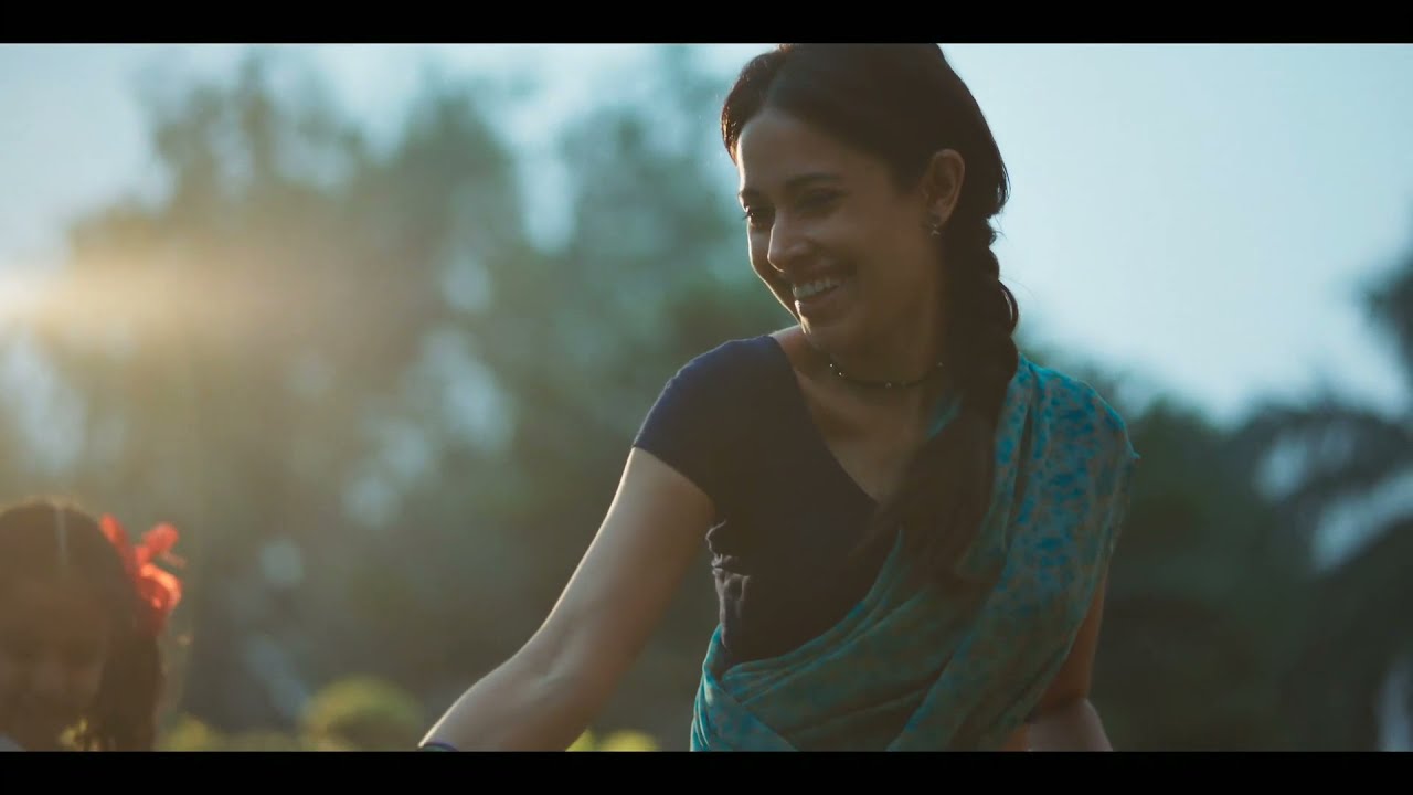 Mera Mann hi bikhar Jaaye ( Ajeeb Daastaans) Song