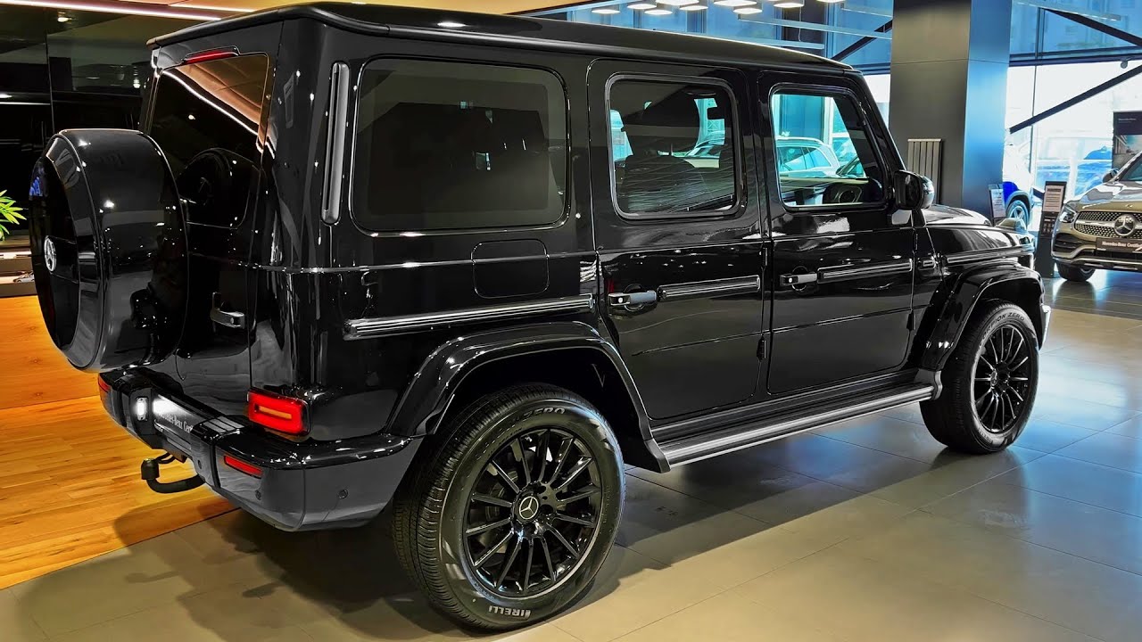 Mercedes G-Class (2022) - Luxury Large SUV