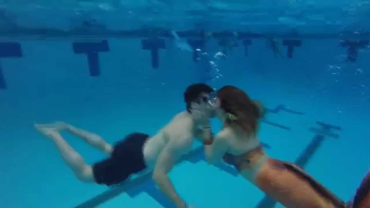 Mermaid Kisses Swimmer Clip