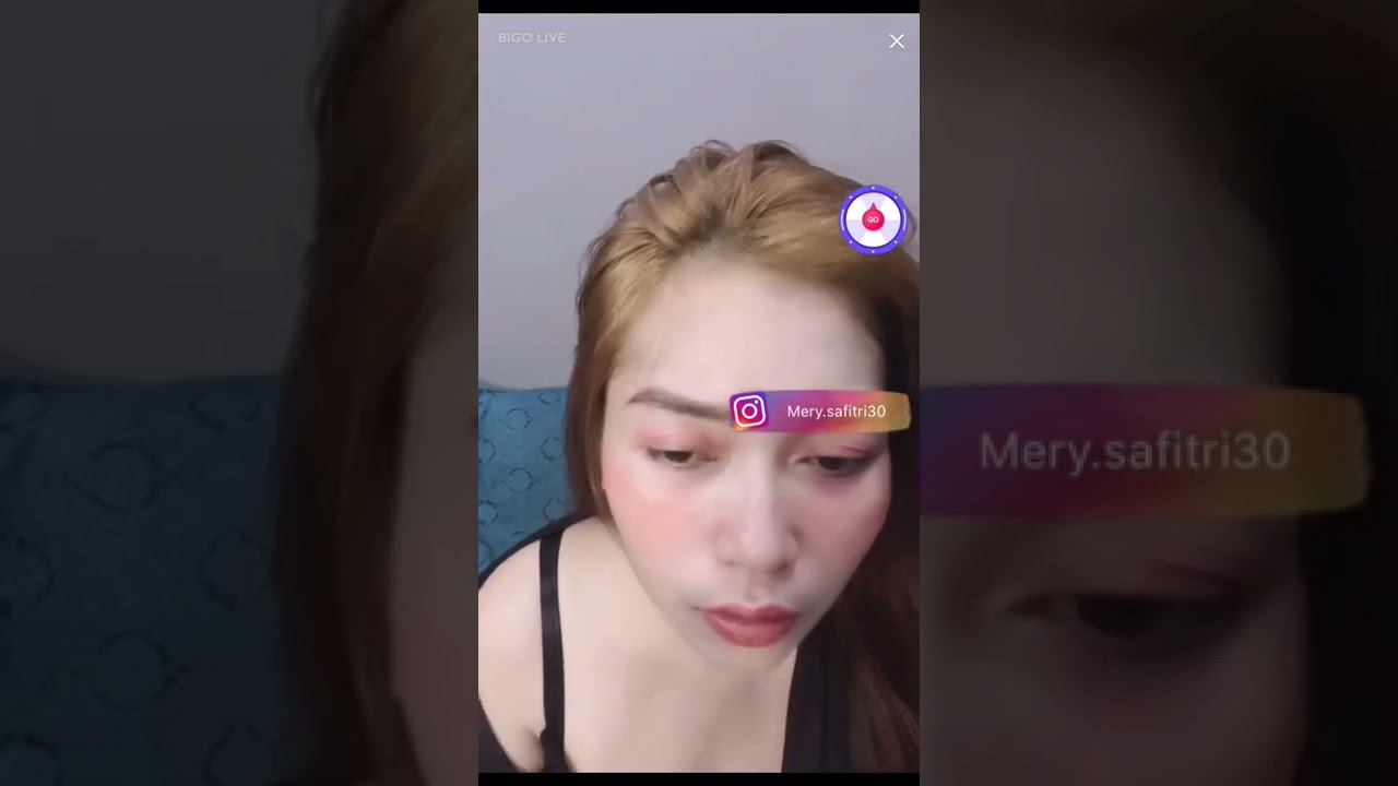 Mery safitri live bigo pake lingerie sambil lihatin belahan!!!