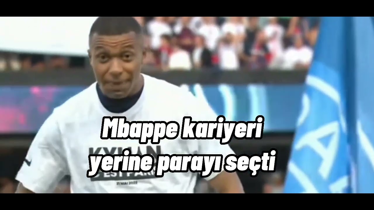 Messi derin düşüncelere dalmış gibi