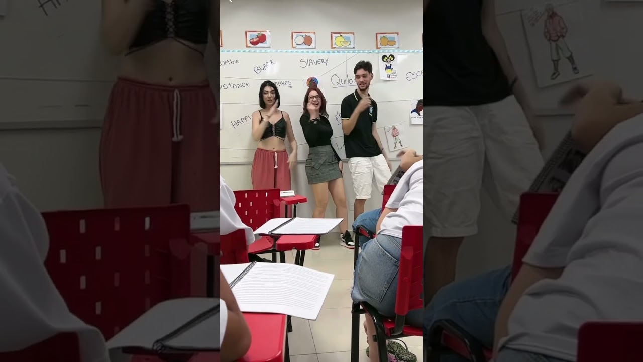 Meus alunos são terríveis 😅🤣 #professora #escola #cibelly