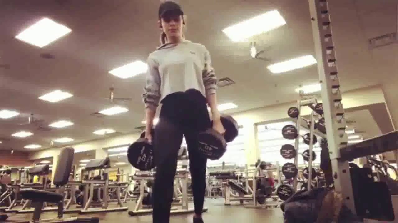 Mexican  weather girl YANET GARCIA workout routine Video