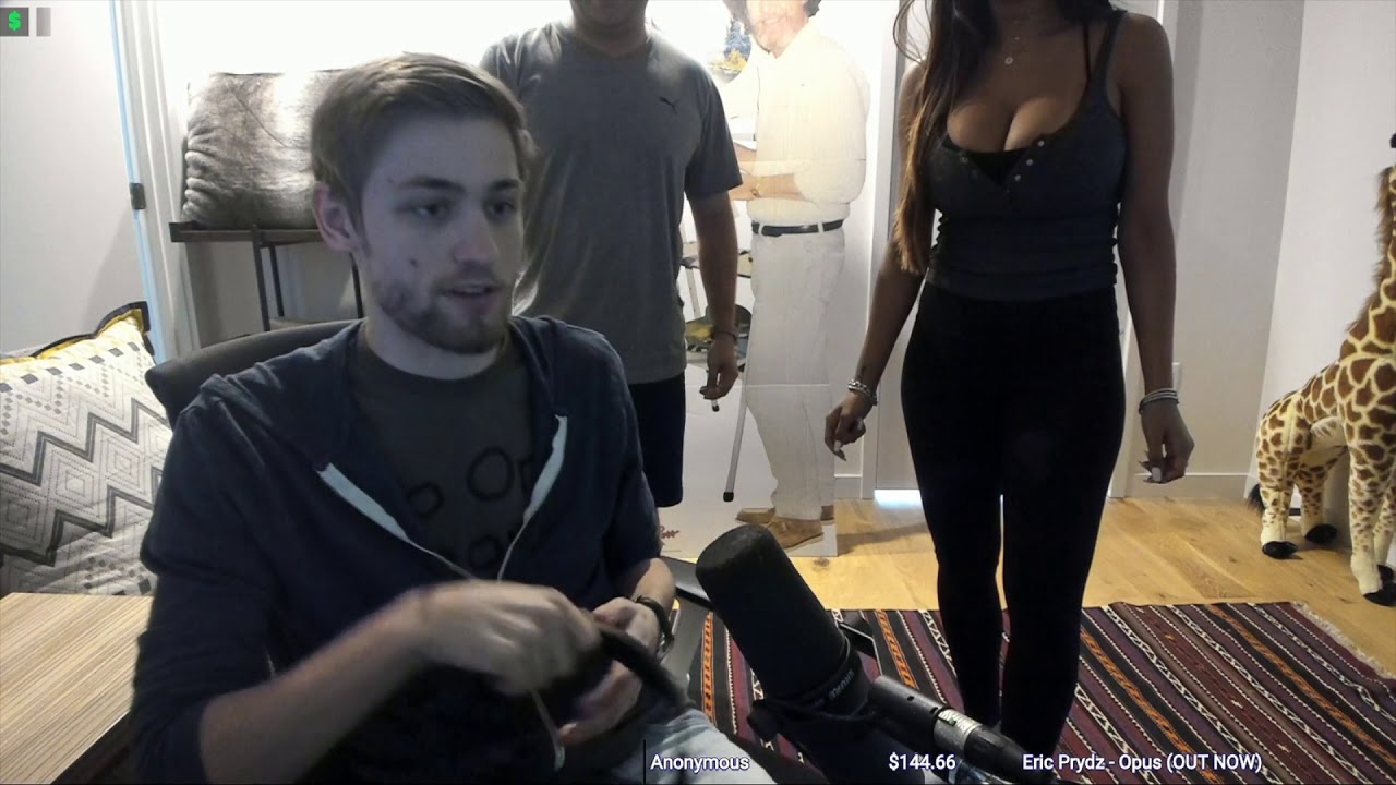 MIA KHALIFA ON SODAPOPPIN'S STREAM