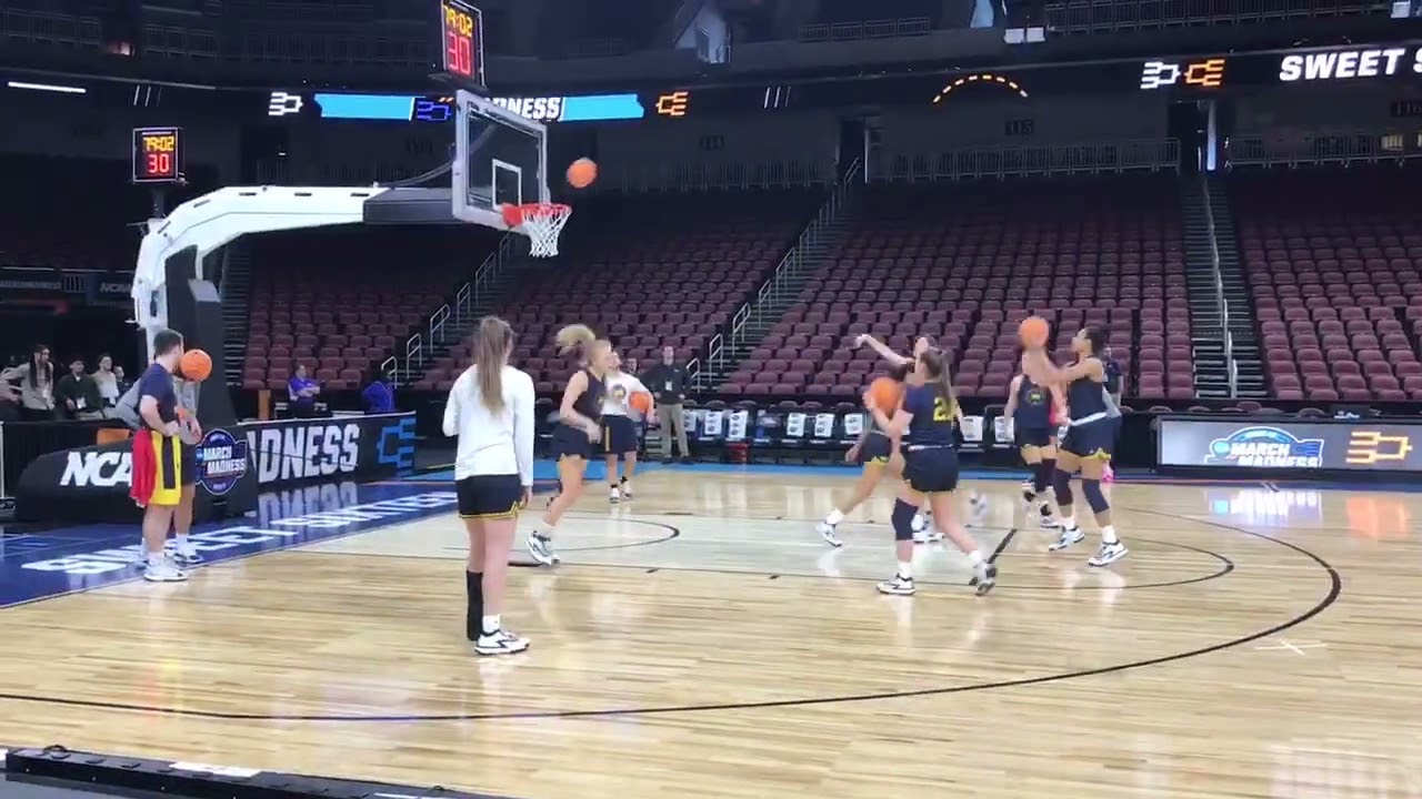 Michigan practices in Wichita ahead of Sweet 16