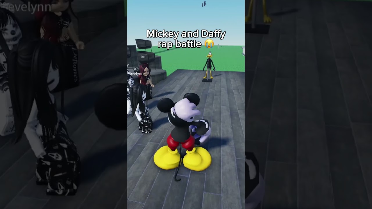 MICKEY rap battles DAFFY DUCK 🎤💀 #roblox #funny