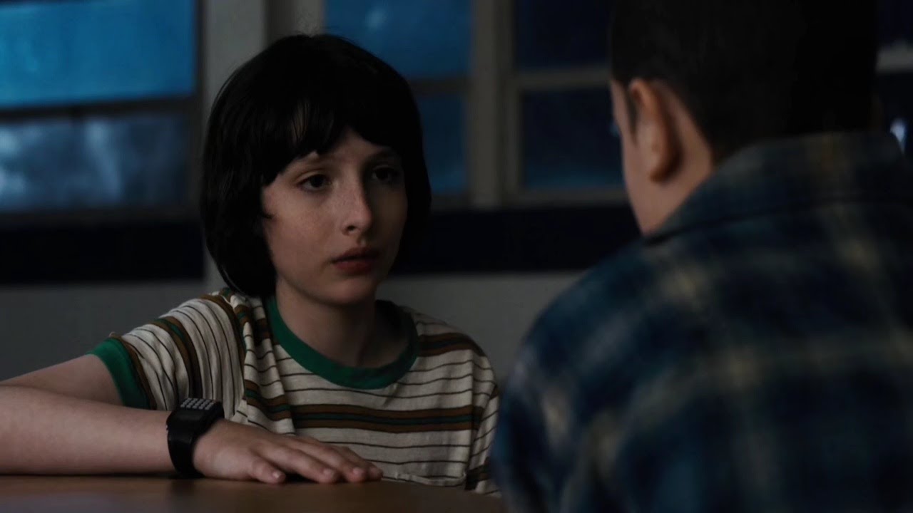 Mike and Eleven kissing scene in Stranger Things season 1