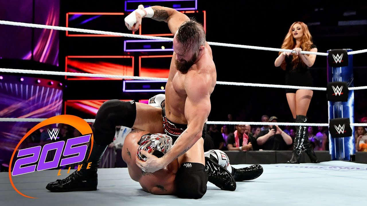 Mike Kanellis interrupts the match between Lince Dorado and Lio Rush: WWE 205 Live, Oct. 10, 2018