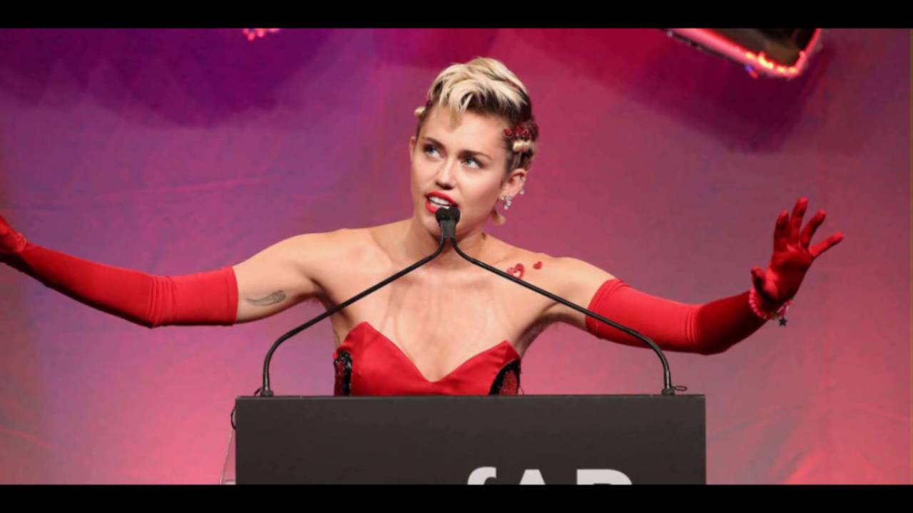 Miley Cyrus Shows Off Her Armpit Hair