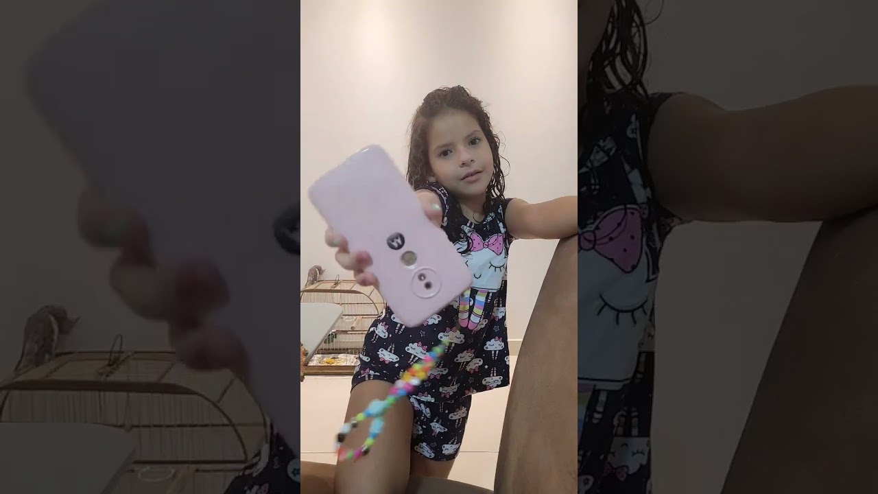minha prima mostrando o talento vai la segui ela,👉Canal isadora de Santana ela tá quase chegando 80